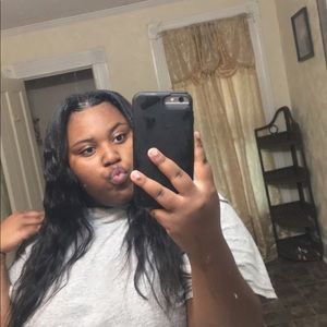 Meet your Posher, Larriauna